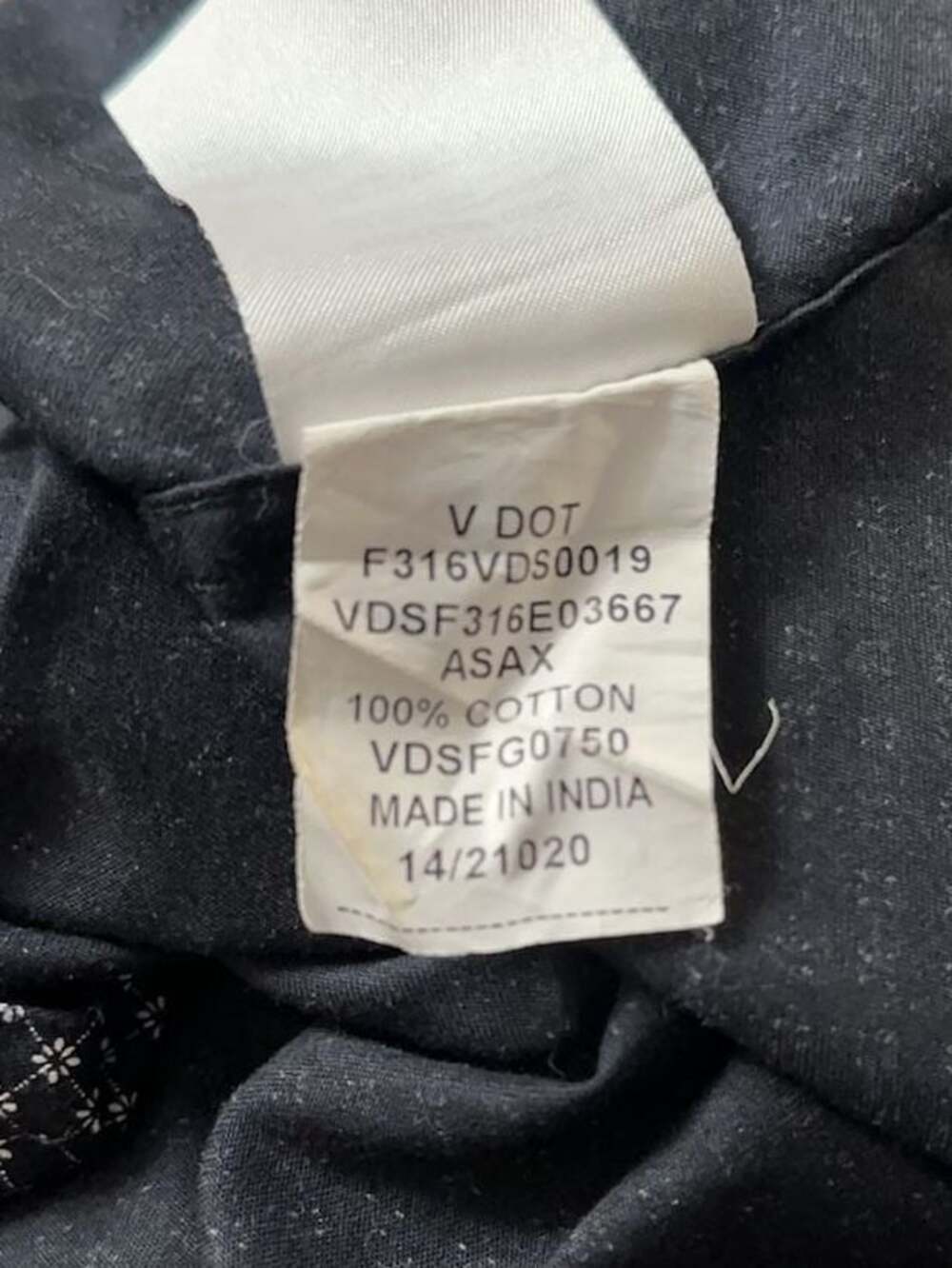 Van Heusen Men's Slim Fit Long Sleeve Button Down Shirt Blk Geo Print 40 cm 15 1 - Picture 7 of 8